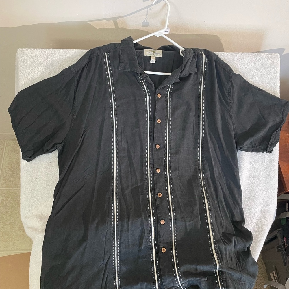 Men's Black Casual Button-Down Shirt